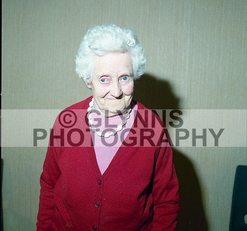 Owens, Theresa (Birthday Party - Abbey, Roscommon) 21-10-1984_0004