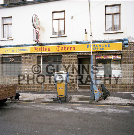 Castlerea Kelly's Tavern 1983 0001