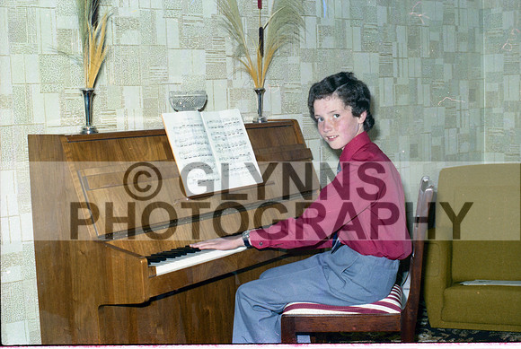Kearney (Knockroe, Castlerea - Confirmation) 1976 0002