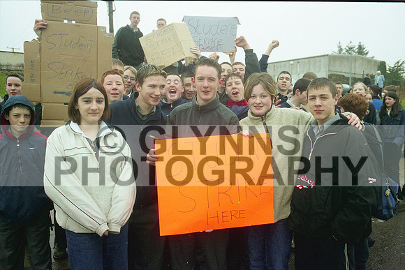 Castlerea Community School Student Protest 2001 0004
