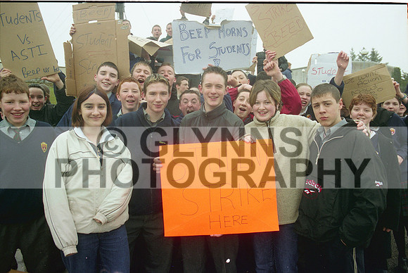 Castlerea Community School Student Protest 2001 0005