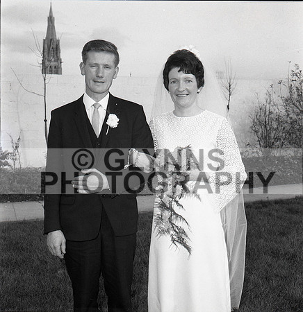 Carty, Andy and Howley, Angela (Ballygar - Wedding) 30-11-1968 0016