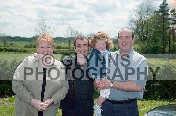 Castlerea Woods Gala Shop Opening (Michael Le Vell Visit) 2002_0019