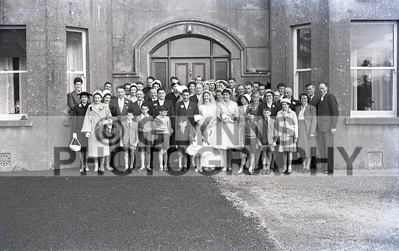 Creighton, Andrew and Brenda (Wedding - Loughglynn) 1960 0019