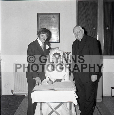 Carty, Eamon and Finneran, Margaret (Wedding - Roscommon) 03-04-1973_0009