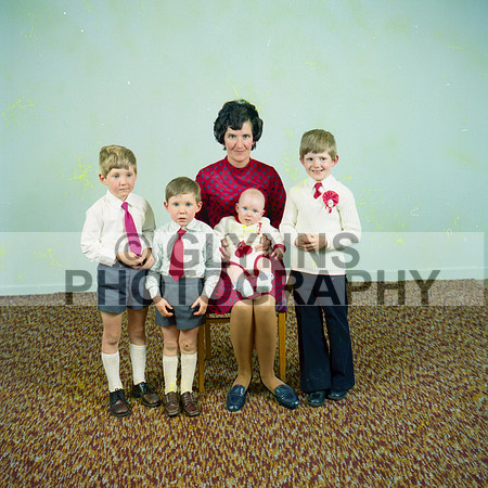 Castlerea Communion 1975 (Studio)_0064