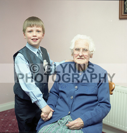 Castlerea Communion 2000 0016