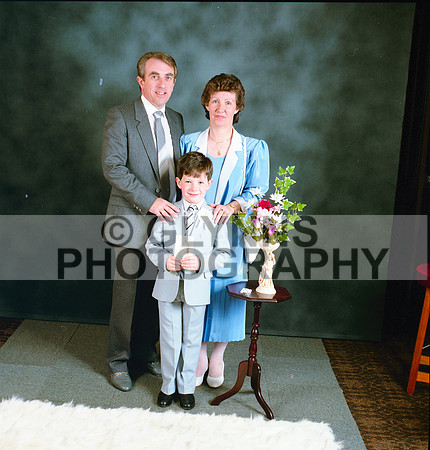 Castlerea Communion 1986_0125