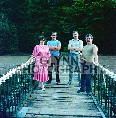 Margaret and The Outsiders (Demense, Castlerea) 1987_0012