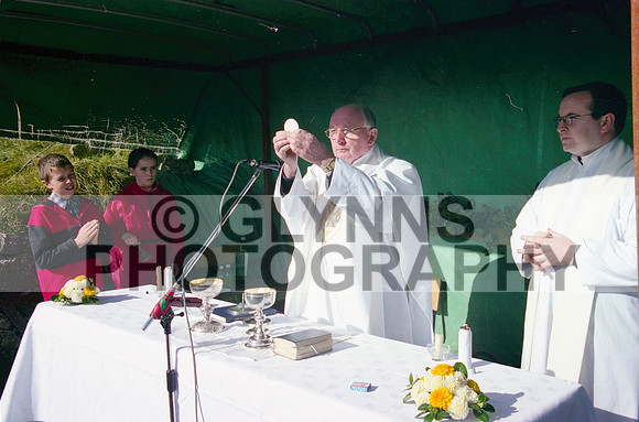 Ballintubber Mass (Old Church) 1999_0009