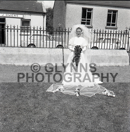 Cooke and Finnerty, Ann (Frenchpark) (Wedding) 22-07-1970_0017