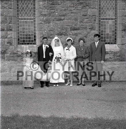 Giblin (Lisacul) and Shaunhnessy, Mary (Ballintubber) (Wedding) 28-08-1968_0011