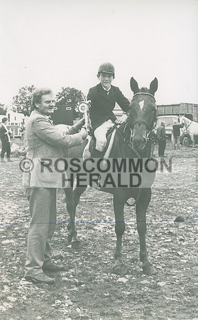 1985-09-27 RH Horse Prize Pat Glynn Photographer