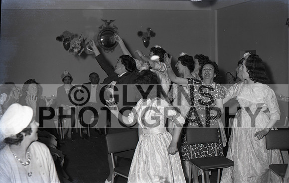 Waldron and Sykes (Wedding - Knock) 1961 0037
