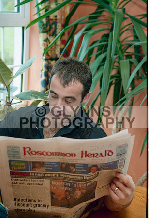 Castlerea Woods Gala Shop Opening (Michael Le Vell Visit) 2002_0022