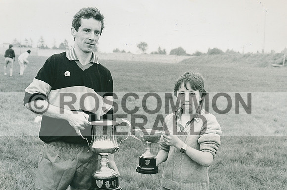 1985 Football Hurling RH donal o connor captain michael glavey team and eugene coggins capt of u12