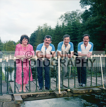 Margaret and The Outsiders (Demense, Castlerea) 1987_0005