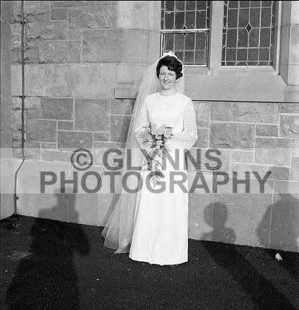 Carty, Andy and Howley, Angela (Ballygar - Wedding) 30-11-1968 0008