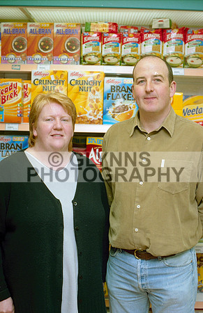Castlerea Woods Gala Shop Opening (Michael Le Vell Visit) 2002_0039