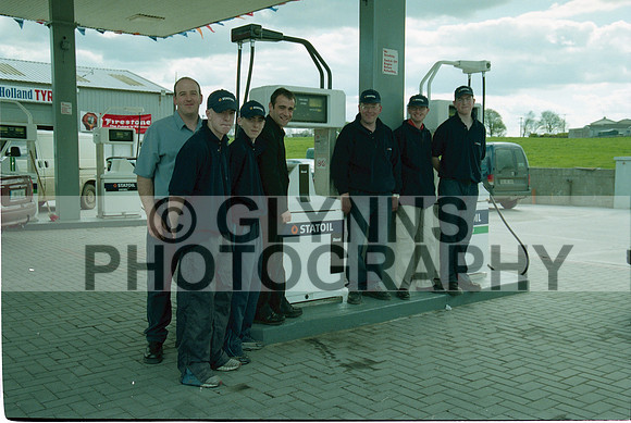 Castlerea Woods Gala Shop Opening (Michael Le Vell Visit) 2002_0023