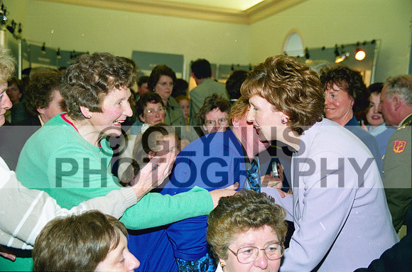 Ballaghaderreen Douglas Hyde Centre (President Mary McAleese) 1998 0006