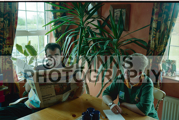 Castlerea Woods Gala Shop Opening (Michael Le Vell Visit) 2002_0031