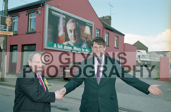 Castlerea Fianna Fáil (Eamon O'Cuiv Visit) 2002 0008