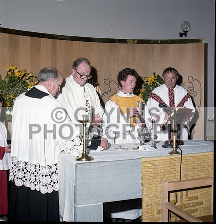 Devine, Fr. Padraig (Ordination - Frenchpark) 17-08-1988_0065