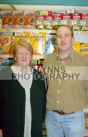 Castlerea Woods Gala Shop Opening (Michael Le Vell Visit) 2002_0038