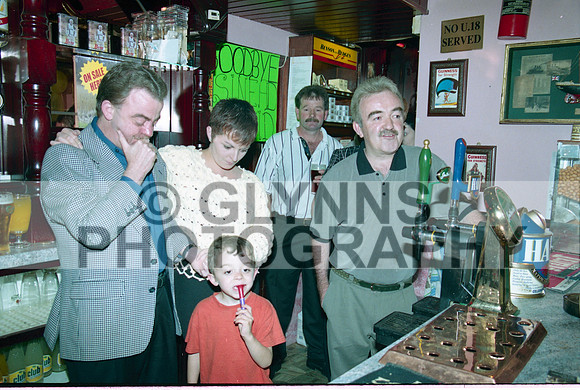 Ballyhaunis Byrnes's Bar 2000 0011