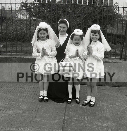 Castlerea Communion 1969_0043
