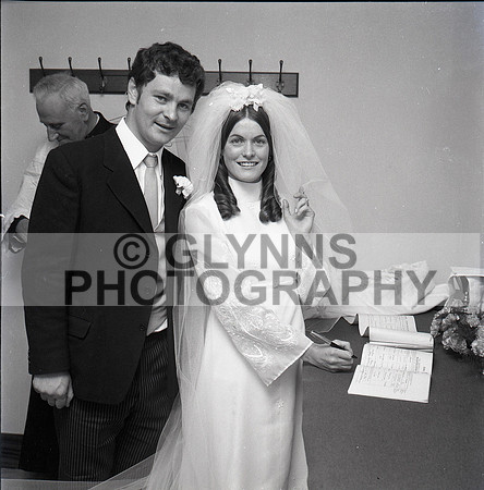 O'Gara, M. (Kilmurray) and Quinn, Stella (Wedding) 23-08-1972_0004