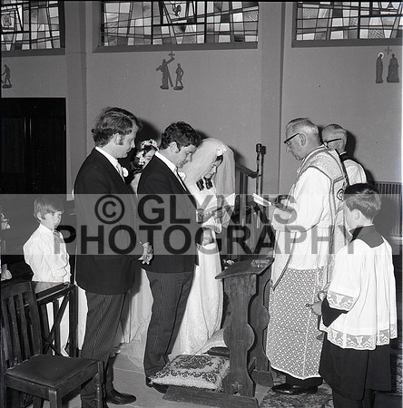 O'Gara, M. (Kilmurray) and Quinn, Stella (Wedding) 23-08-1972_0008