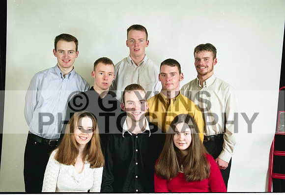 Unknown Family (Studio) 2002 0004