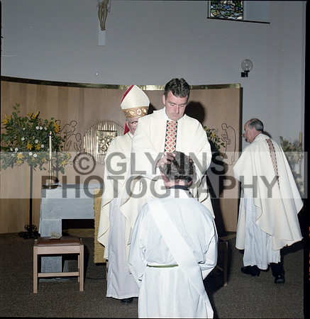 Devine, Fr. Padraig (Ordination - Frenchpark) 17-08-1988_0077