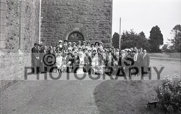 Giblin (Lisacul) and Shaunhnessy, Mary (Ballintubber) (Wedding) 28-08-1968_0029