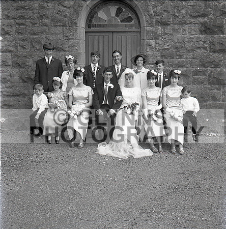 Giblin (Lisacul) and Shaunhnessy, Mary (Ballintubber) (Wedding) 28-08-1968_0009