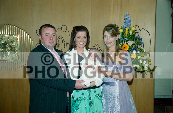 Kelly, John and Barbara (Christening - Frenchpark) 07-06-2005 0033