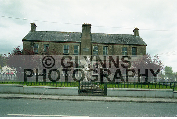 Castlerea Hanly Hall 2002 0003