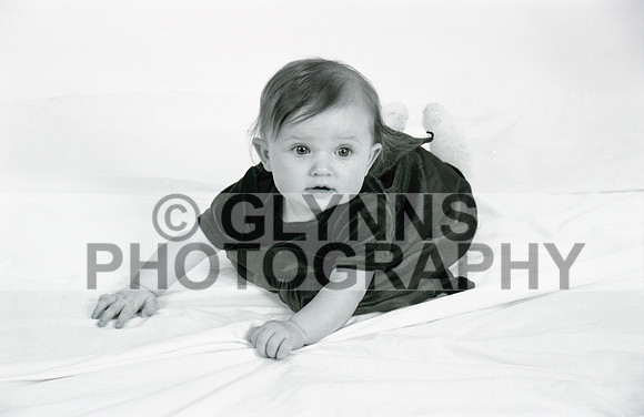 Unknown Family (Studio) 2004 (1) 0021