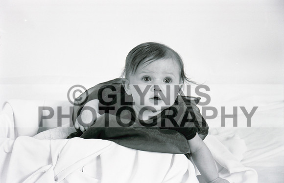 Unknown Family (Studio) 2004 (1) 0020