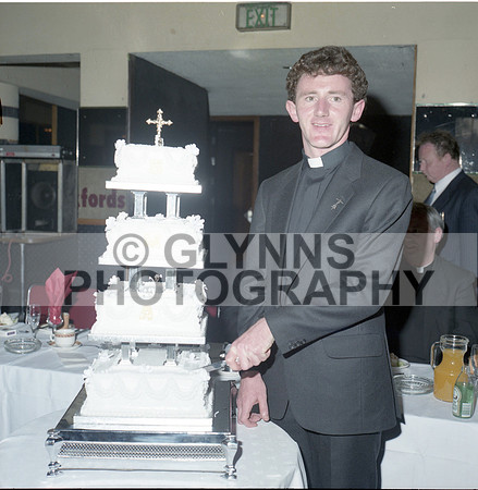 Devine, Fr. Padraig (Ordination - Frenchpark) 17-08-1988_0042