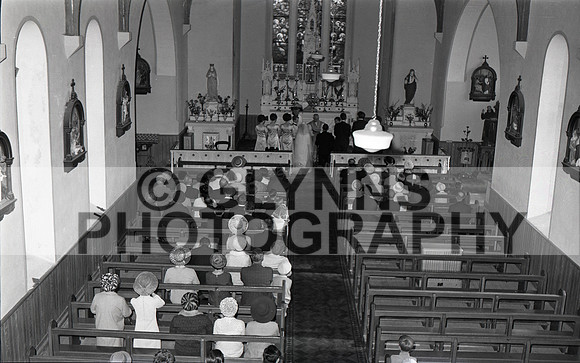 Giblin (Lisacul) and Shaunhnessy, Mary (Ballintubber) (Wedding) 28-08-1968_0024
