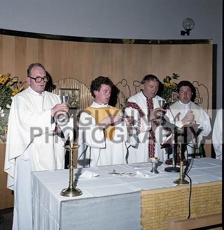 Devine, Fr. Padraig (Ordination - Frenchpark) 17-08-1988_0002