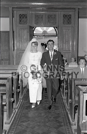 Giblin (Lisacul) and Shaunhnessy, Mary (Ballintubber) (Wedding) 28-08-1968_0027