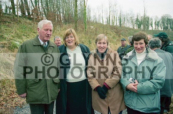 Glinsk Park Opening (Éamon Ó Cuív) 2003 0005