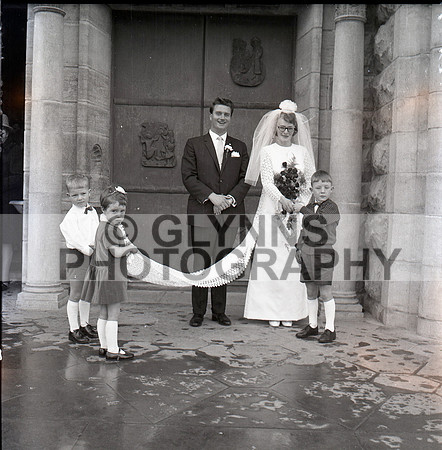 Thompson, Padraig and Margaret (Wedding)_0033
