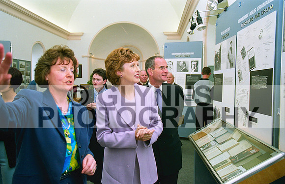 Ballaghaderreen Douglas Hyde Centre (President Mary McAleese) 1998 0020