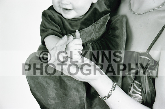 Unknown Family (Studio) 2004 (1) 0002