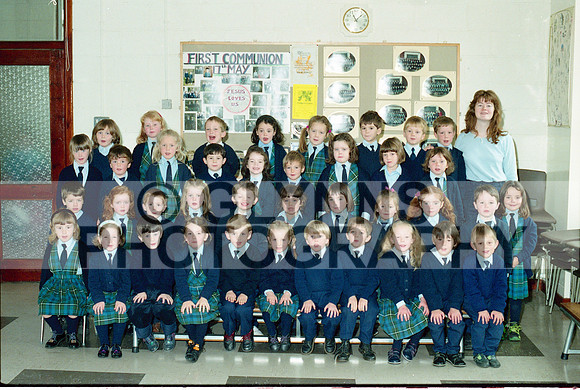 Castlerea St. Ann's Infant Class 1992 0004